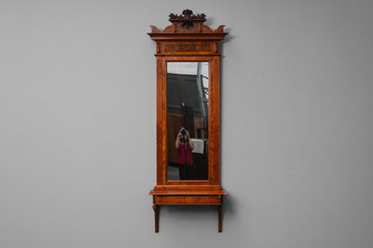 Gründerzeit Wandspiegel mit Konsole in Nussbaum - Ende des 19.Jahrhunderts