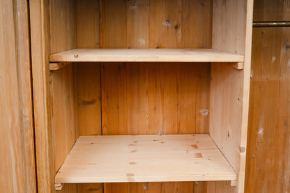Jugendstil Kleiderschrank in Kiefer - Anfang des 20.Jahrhunderts
