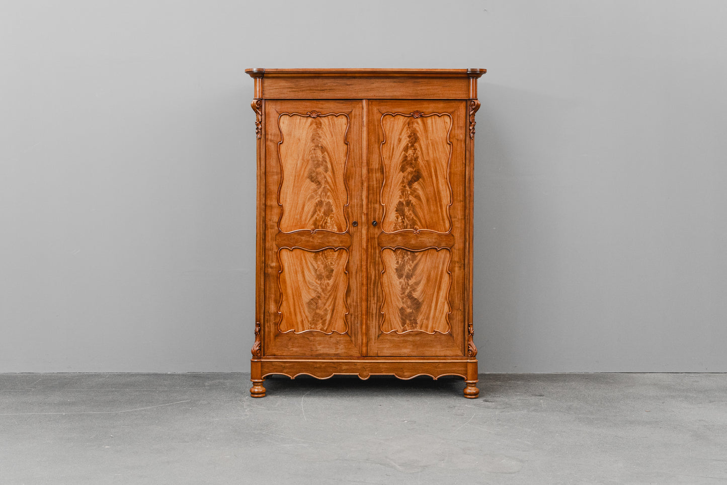 Louis Philippe Wäscheschrank in Eiche & Mahagoni - 2.Hälfte des 19.Jahrhunderts