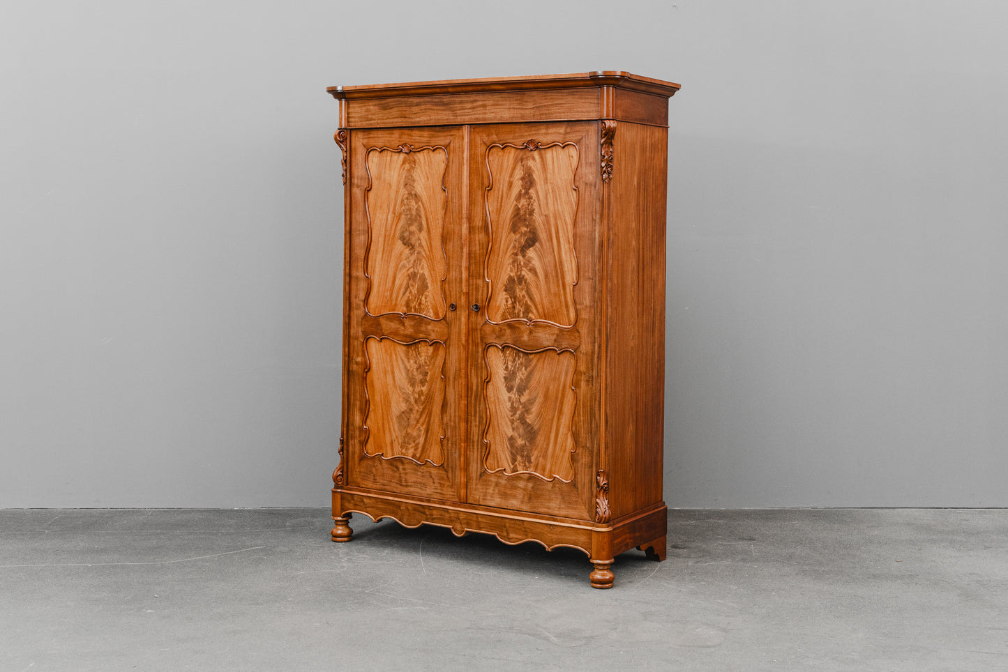 Louis Philippe Wäscheschrank in Eiche & Mahagoni - 2.Hälfte des 19.Jahrhunderts