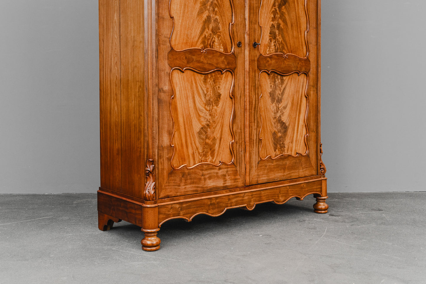 Louis Philippe Wäscheschrank in Eiche & Mahagoni - 2.Hälfte des 19.Jahrhunderts