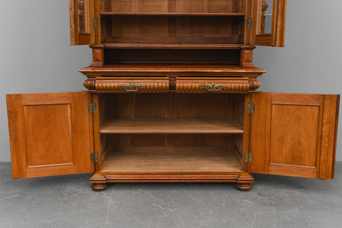 Gründerzeit Bücherschrank in Eiche - 2.Hälfte des 19.Jahrhunderts