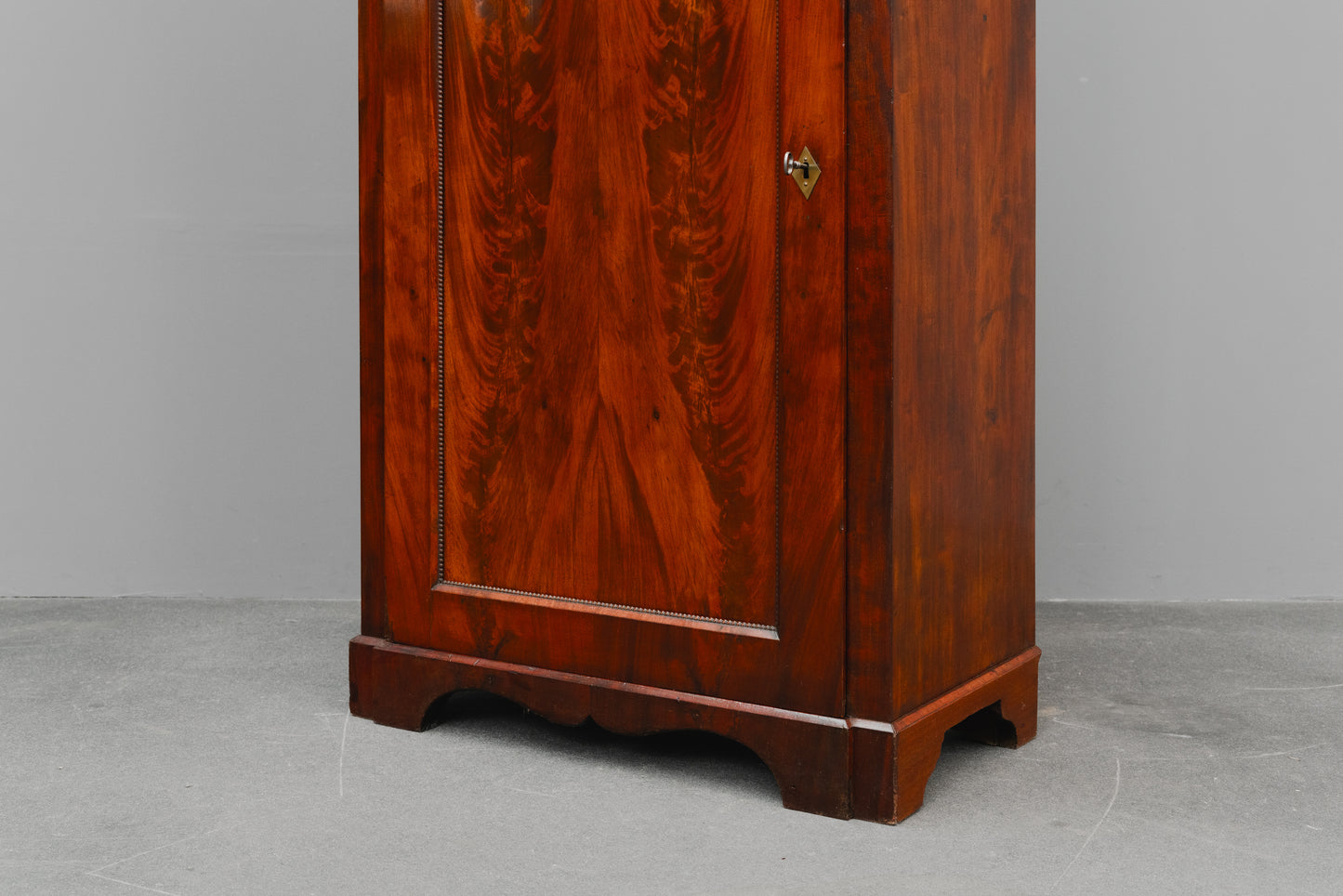 Biedermeier Vertiko in Mahagoni - 1.Hälfte des 19.Jahrhunderts