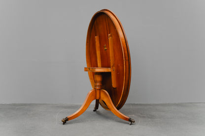 Salontisch im Englischen Stil - 2.Hälfte des 20.Jahrhunderts