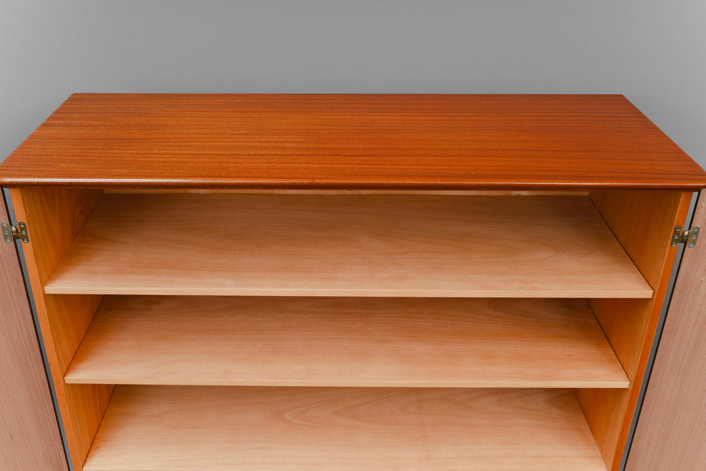 Mid-Century Highboard in Mahagoni - Mitte des 20.Jahrhunderts
