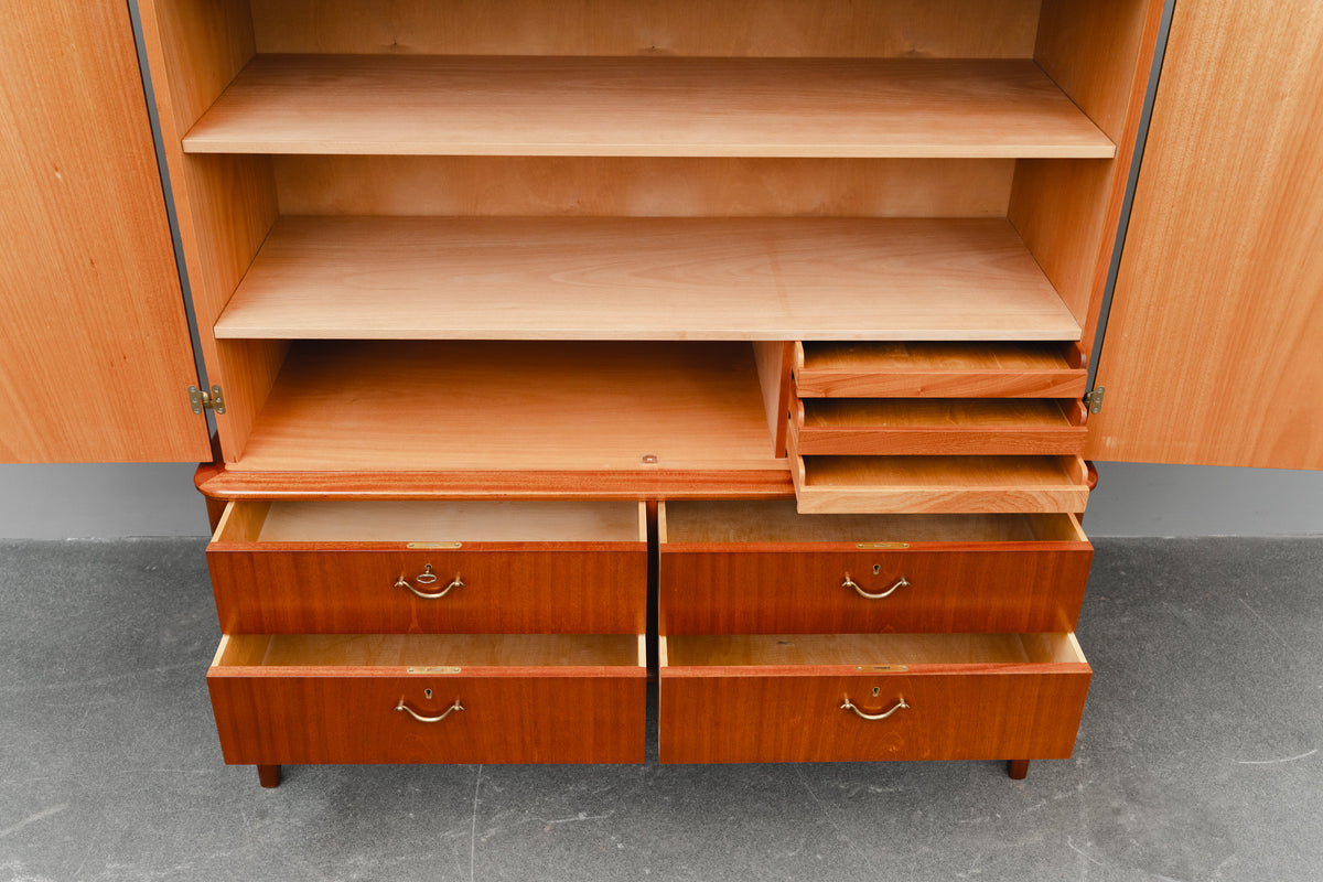 Mid-Century Highboard in Mahagoni - Mitte des 20.Jahrhunderts