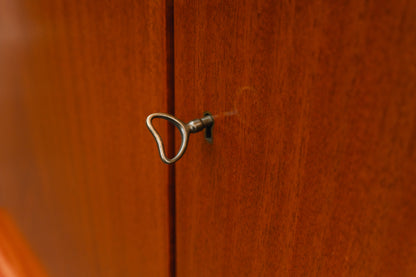 Mid-Century Highboard in Mahagoni - Mitte des 20.Jahrhunderts