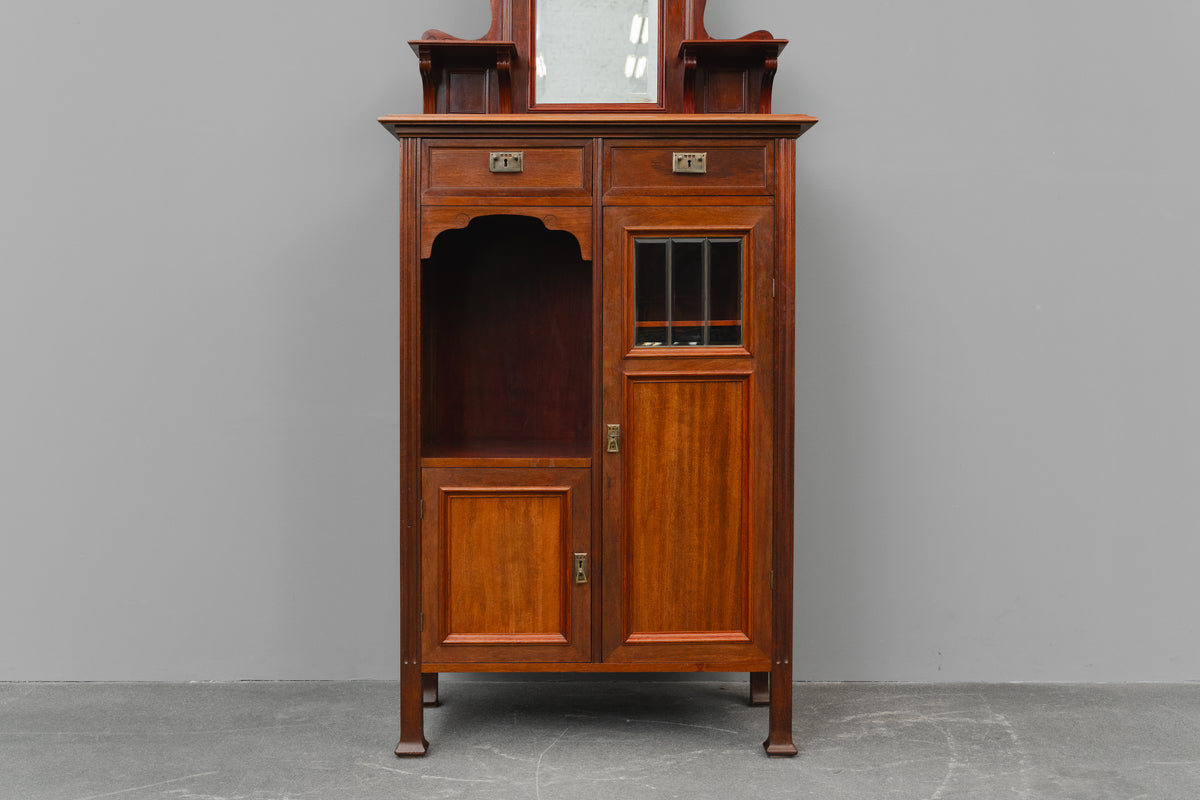 asymmetrisches Jugendstil Vertiko in Nussbaum - Anfang des 20.Jahrhunderts