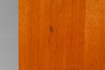 Mid-Century Highboard in Nussbaum - Mitte des 20.Jahrhunderts