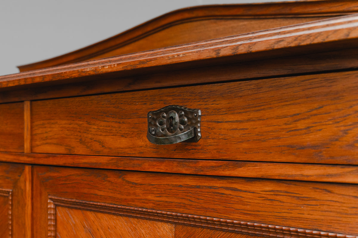 Jugendstil Sideboard / Anrichte in Eiche - Anfang des 20.Jahrhunderts
