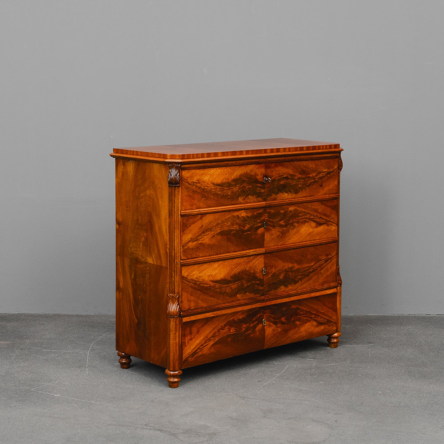 Biedermeier Kommode mit Kabinettschublade in Mahagoni - Mitte des 19.Jahrhunderts