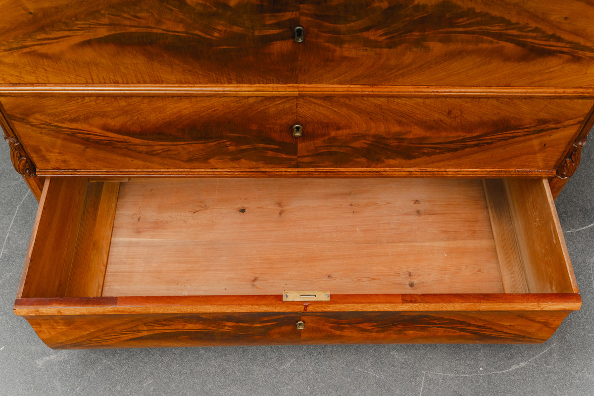 Biedermeier Kommode mit Kabinettschublade in Mahagoni - Mitte des 19.Jahrhunderts