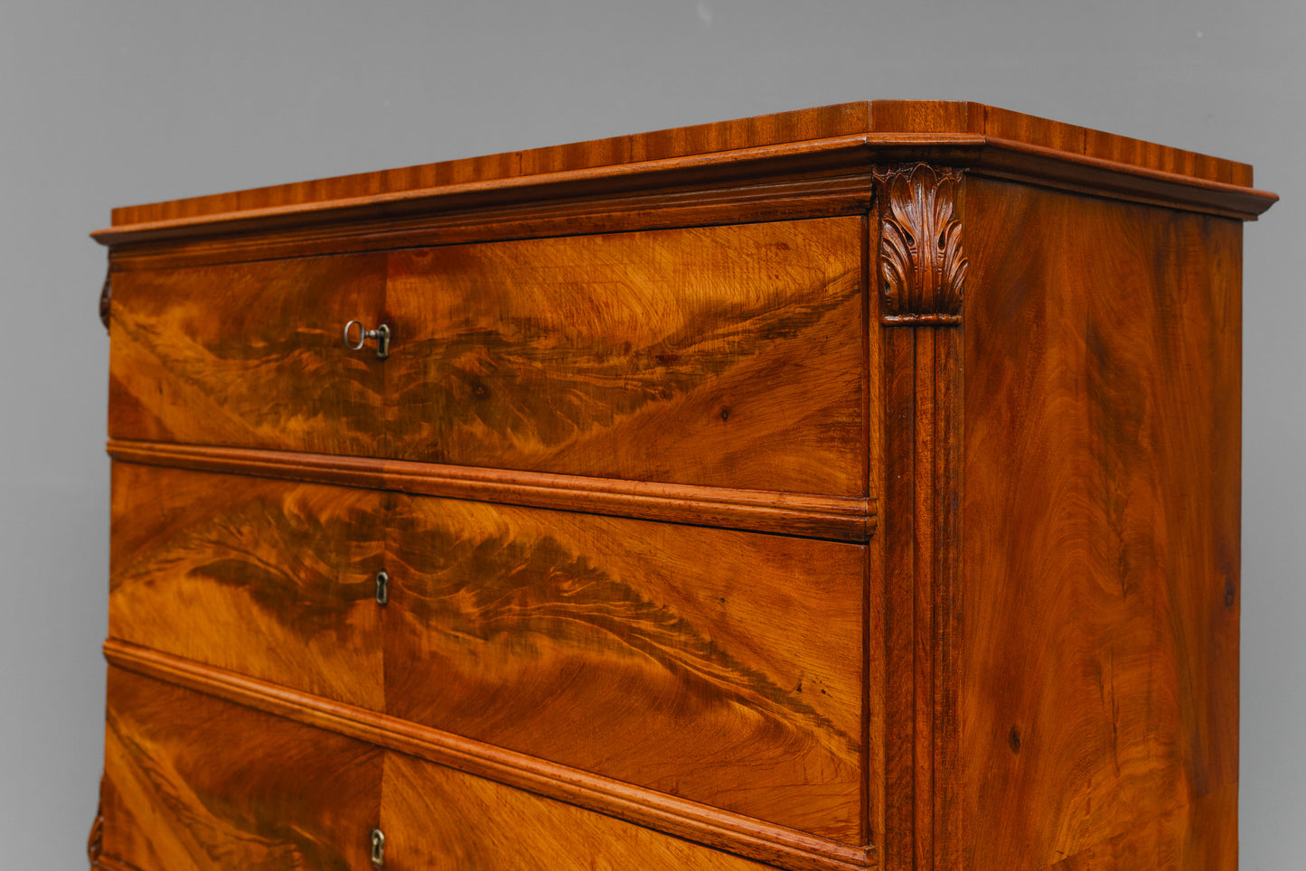 Biedermeier Kommode mit Kabinettschublade in Mahagoni - Mitte des 19.Jahrhunderts