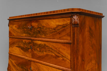 Biedermeier Kommode mit Kabinettschublade in Mahagoni - Mitte des 19.Jahrhunderts