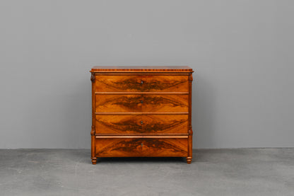 Biedermeier Kommode mit Kabinettschublade in Mahagoni - Mitte des 19.Jahrhunderts