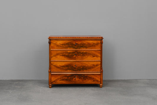 Biedermeier Kommode mit Kabinettschublade in Mahagoni - Mitte des 19.Jahrhunderts