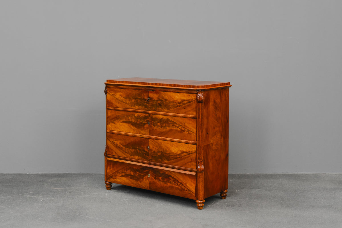 Biedermeier Kommode mit Kabinettschublade in Mahagoni - Mitte des 19.Jahrhunderts