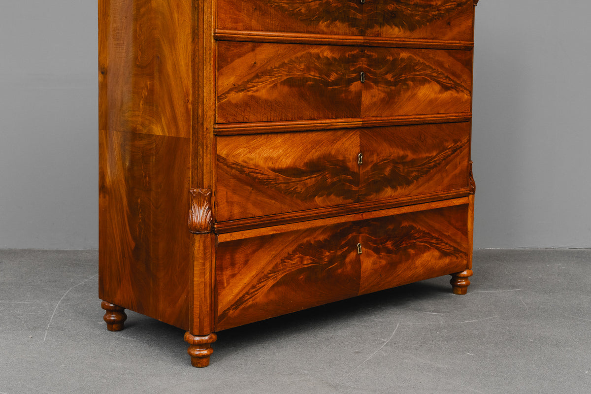 Biedermeier Kommode mit Kabinettschublade in Mahagoni - Mitte des 19.Jahrhunderts