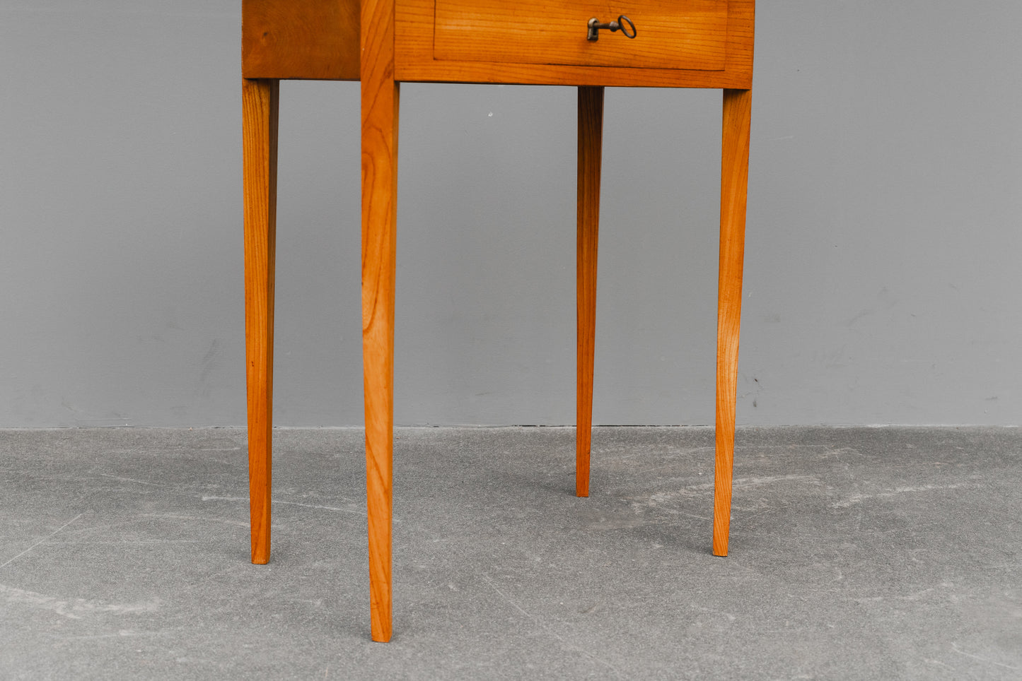 Nähtisch im Biedermeier Stil in Esche - 1.Hälfte des 20.Jahrhunderts
