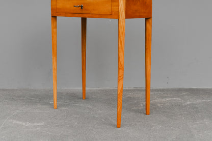 Nähtisch im Biedermeier Stil in Esche - 1.Hälfte des 20.Jahrhunderts