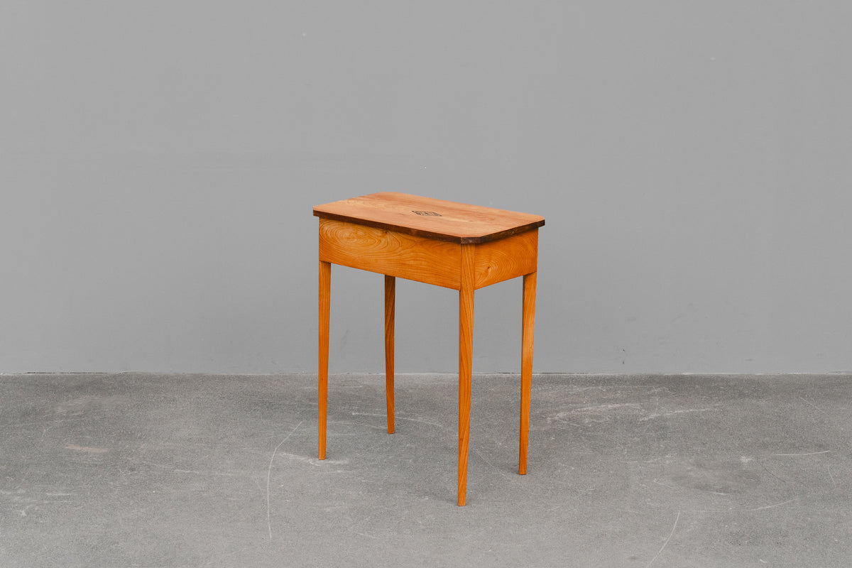 Nähtisch im Biedermeier Stil in Esche - 1.Hälfte des 20.Jahrhunderts