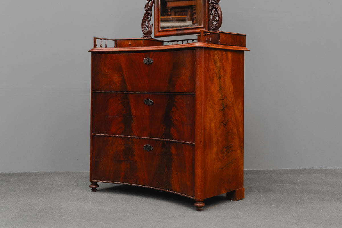 Biedermeier/Louis Philippe Spiegelkommode in Mahagoni - Mitte des 19.Jahrhunderts
