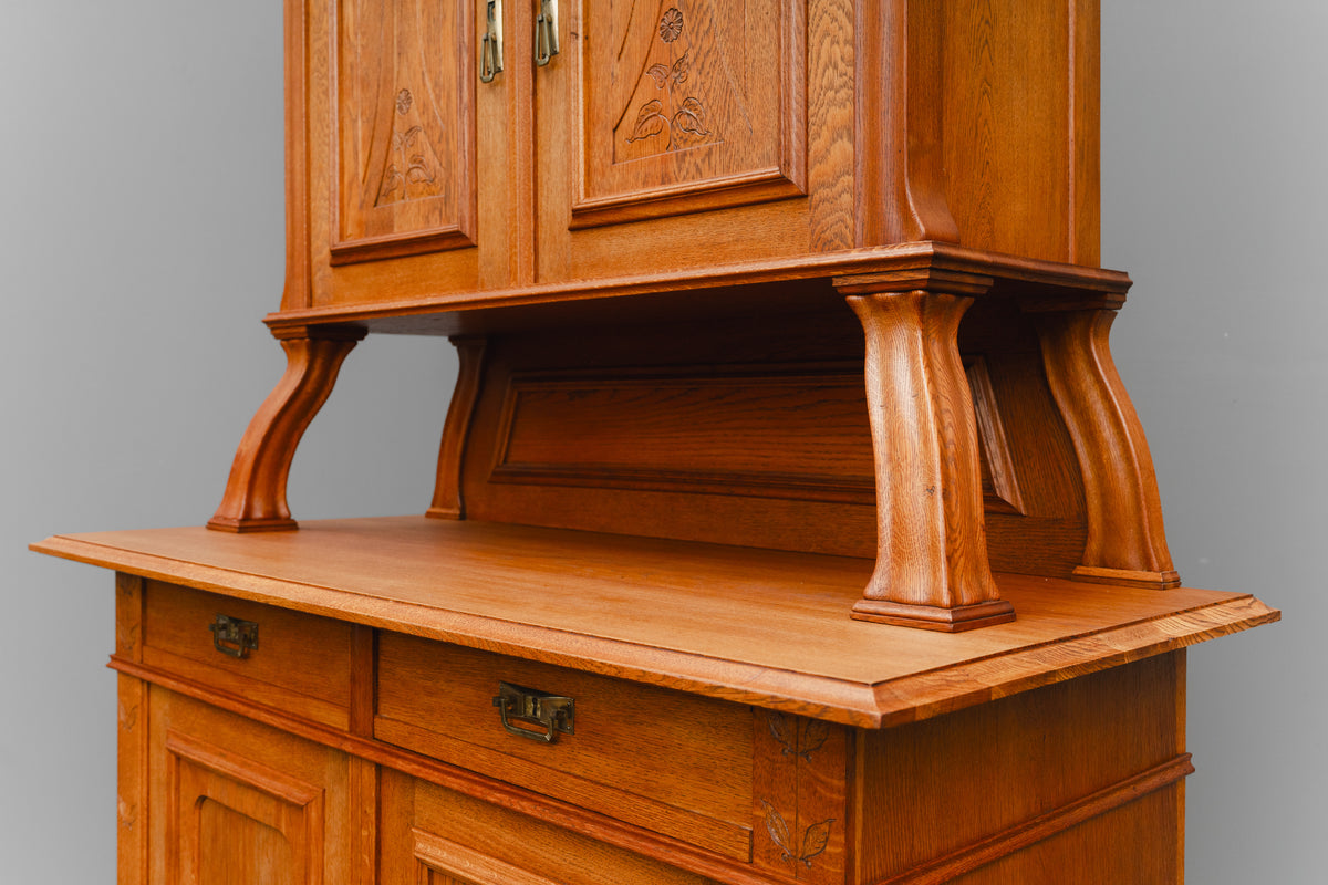 Jugendstil Buffetschrank in Eiche - Anfang des 20.Jahrhunderts