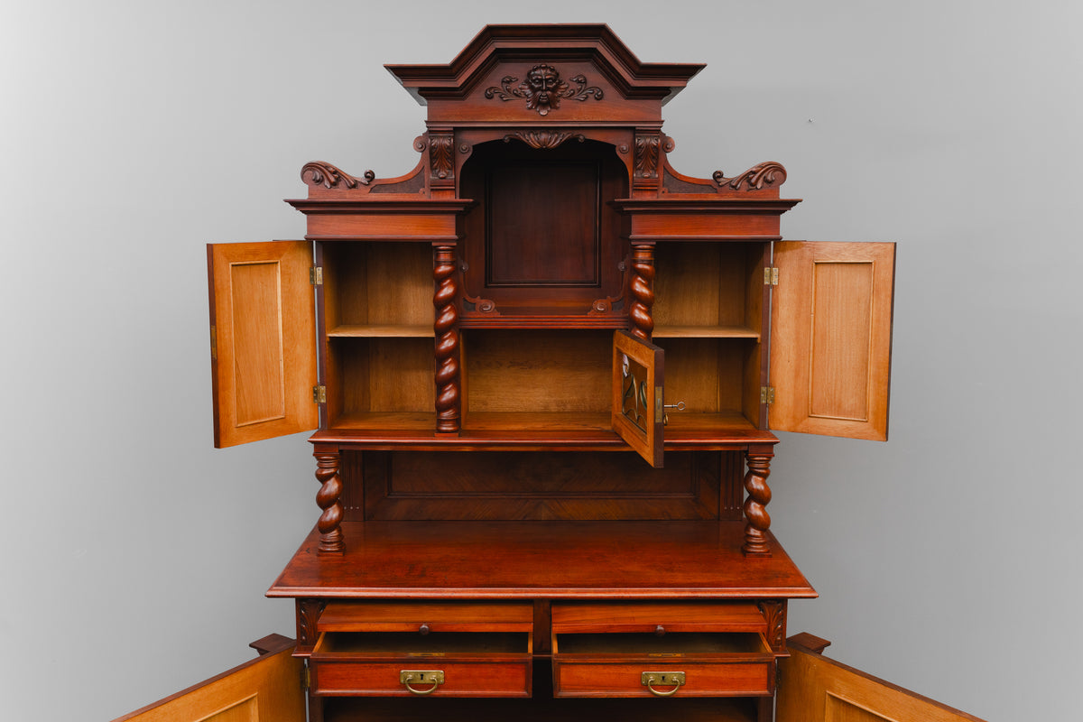 Gründerzeit Buffetschrank in Nussbaum - Ende des 19.Jahrhunderts