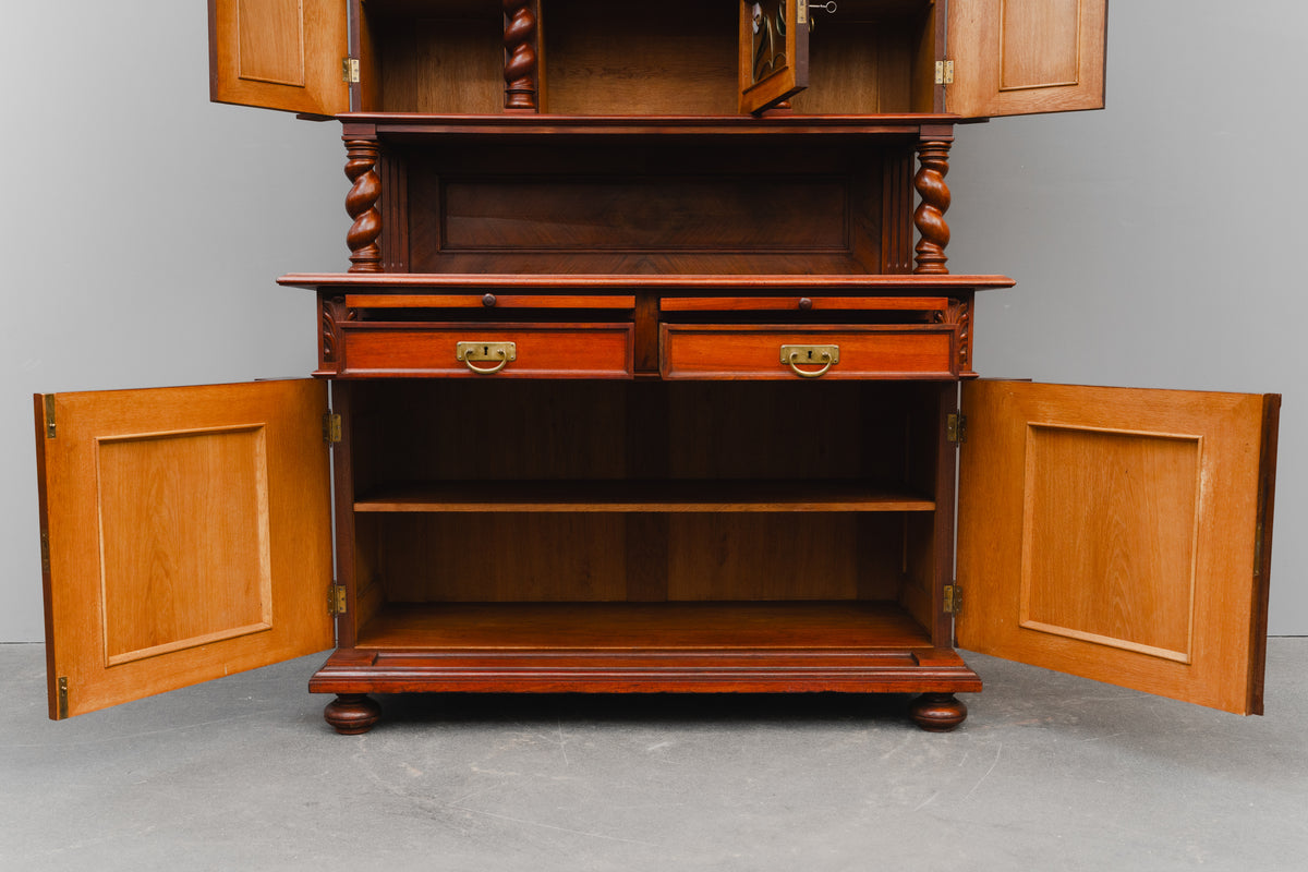Gründerzeit Buffetschrank in Nussbaum - Ende des 19.Jahrhunderts