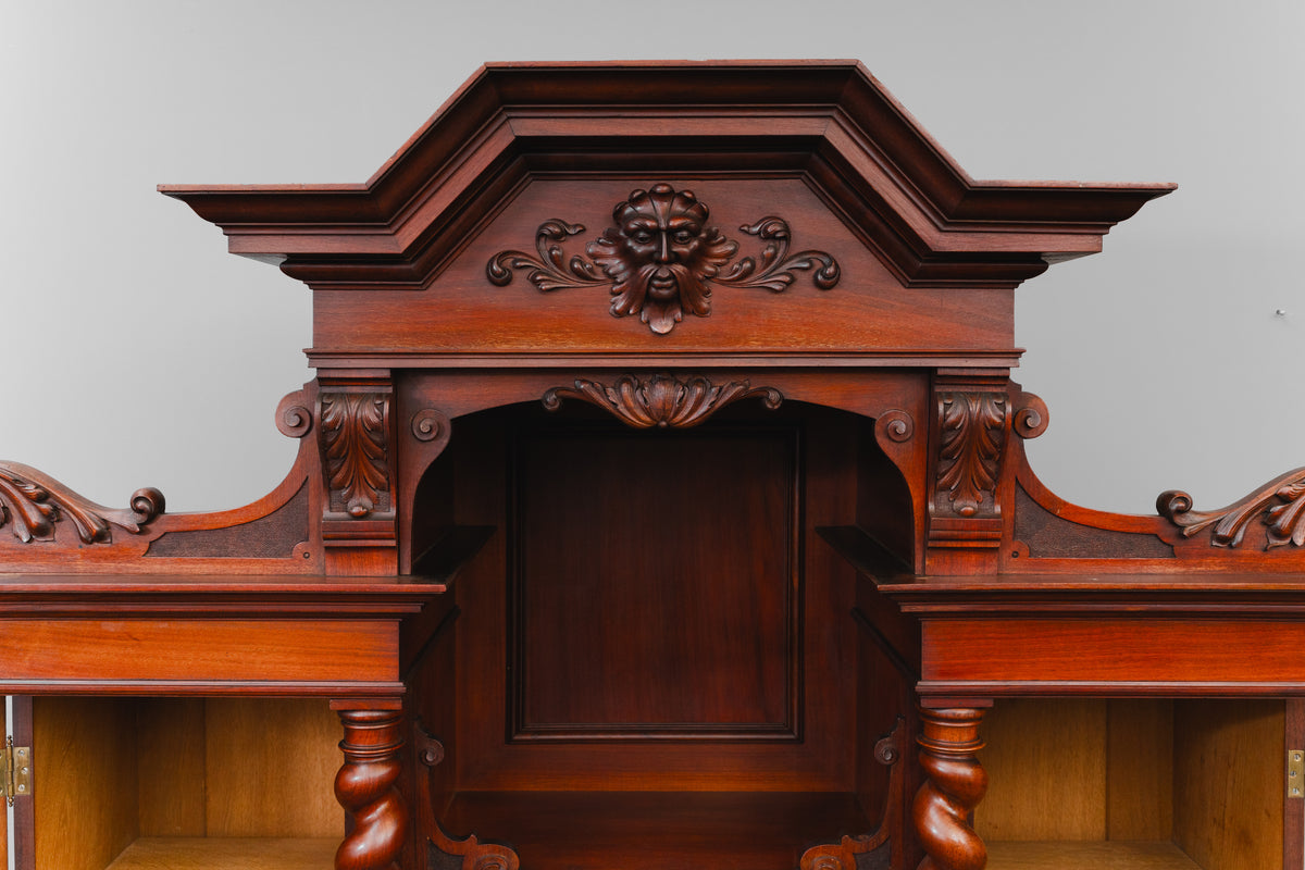 Gründerzeit Buffetschrank in Nussbaum - Ende des 19.Jahrhunderts