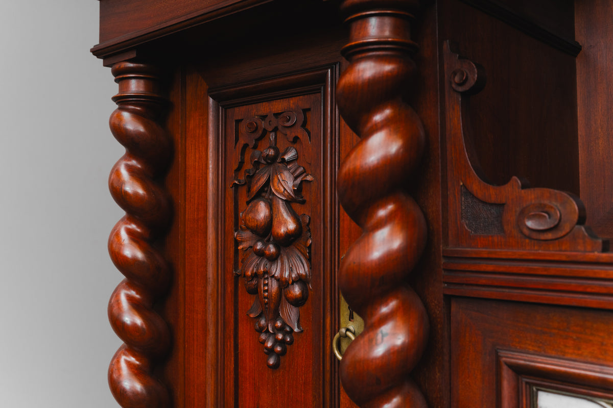 Gründerzeit Buffetschrank in Nussbaum - Ende des 19.Jahrhunderts