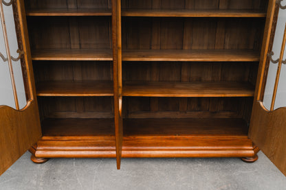 Großer Historismus Bücherschrank