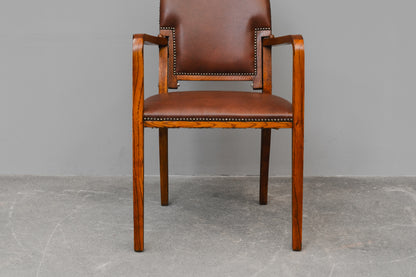 4er Set Friseurstühle / Armlehnenstühle in Eiche - vermutl. 1920er/1930er Jahre