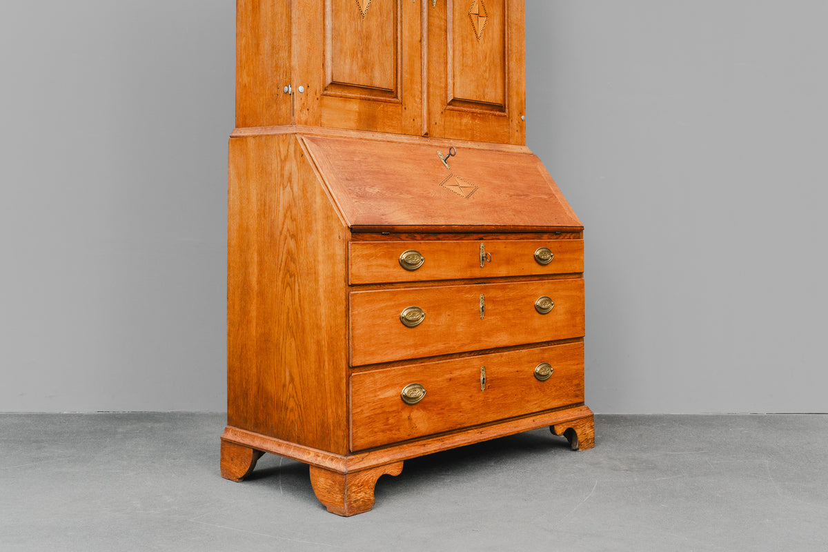 Schrägklappen-Aufsatzsekretär im Biedermeier/Barock Stil - erste Hälfte des 19.Jahrhunderts
