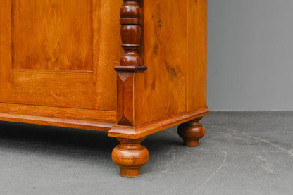 Gründerzeit Buffetschrank in Eiche - Ende des 19.Jahrhunderts