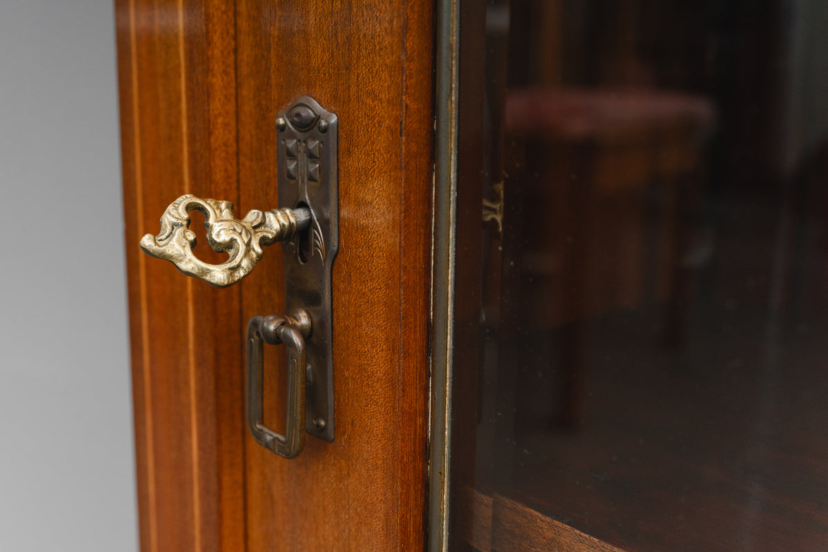 Jugendstil Bücherschrank in Mahagoni - Anfang des 20.Jahrhunderts