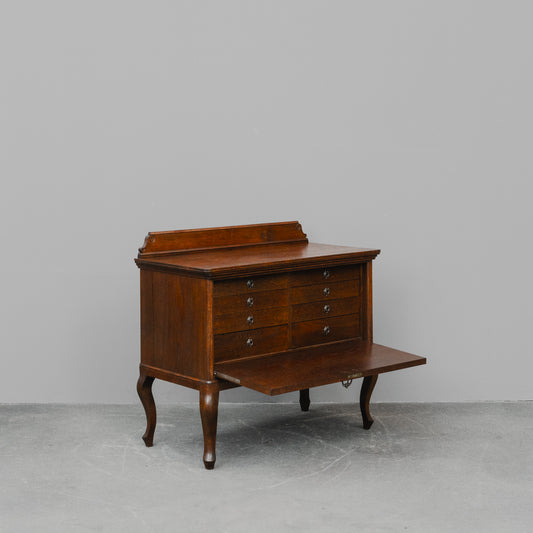 Jugendstil Kommode in Eiche - erste Hälfte des 20.Jahrhunderts