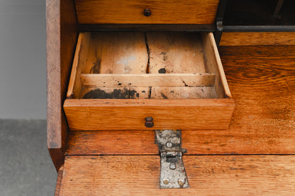 Biedermeier Schrägklappen-Sekretär in Eiche - erste Hälfte des 19.Jahrhunderts