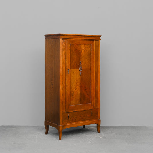 Jugendstil Wäscheschrank in Eiche - Anfang des 20.Jahrhunderts