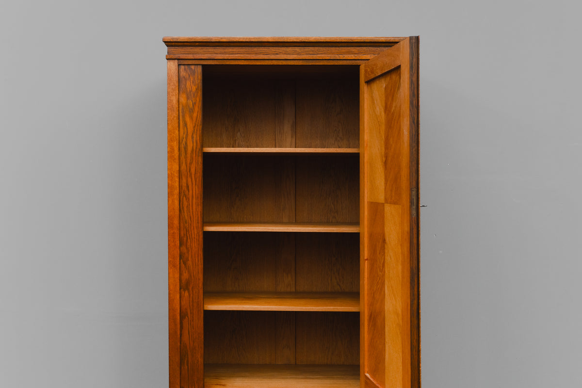 Jugendstil Wäscheschrank in Eiche - Anfang des 20.Jahrhunderts