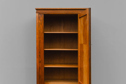 Jugendstil Wäscheschrank in Eiche - Anfang des 20.Jahrhunderts