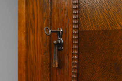 Jugendstil Wäscheschrank in Eiche - Anfang des 20.Jahrhunderts
