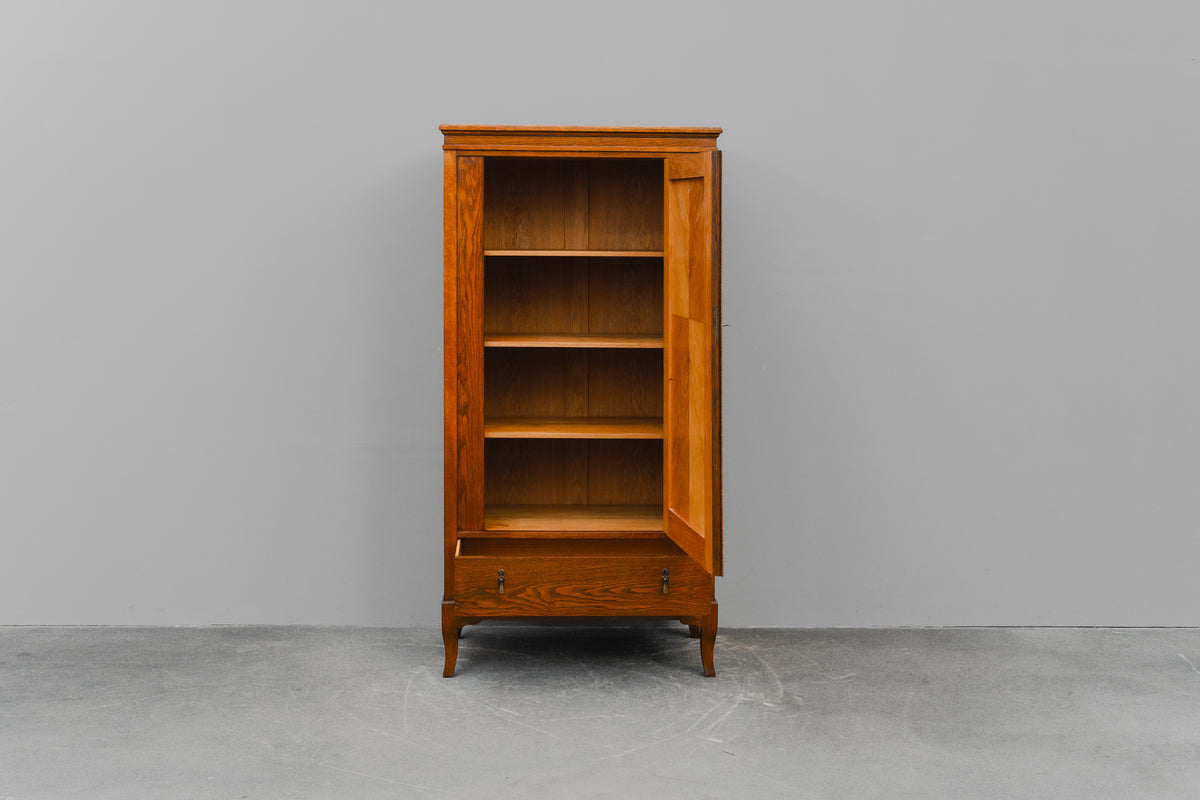 Jugendstil Wäscheschrank in Eiche - Anfang des 20.Jahrhunderts