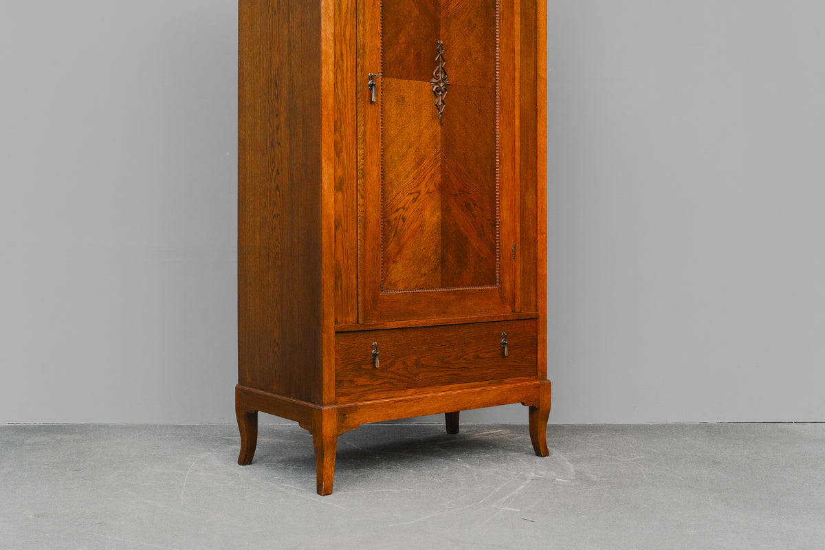 Jugendstil Wäscheschrank in Eiche - Anfang des 20.Jahrhunderts