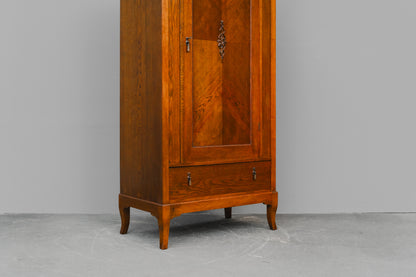 Jugendstil Wäscheschrank in Eiche - Anfang des 20.Jahrhunderts