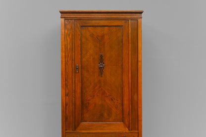 Jugendstil Wäscheschrank in Eiche - Anfang des 20.Jahrhunderts
