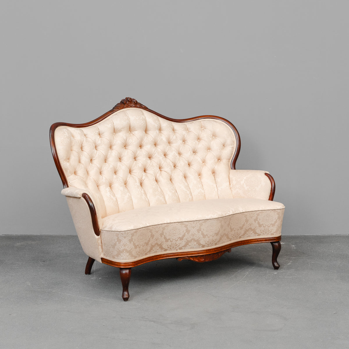 Zweisitzer Sofa im Antik Stil - zweite Hälfte des 20.Jahrhunderts