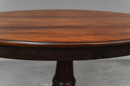 Salontisch im Biedermeier Stil in Mahagoni - zweite Hälfte des 20.Jahrhunderts