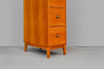 Aktenschrank im Industriedesign in Eiche - Mitte des 20.Jahrhunderts