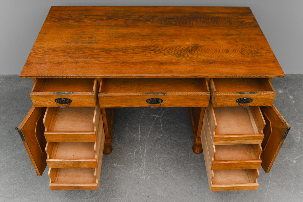 Jugendstil Schreibtisch in Eiche - Anfang des 20.Jahrhunderts